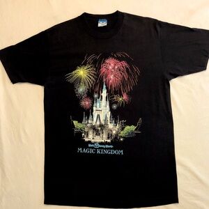 Disney Magic Kingdom Cinderella’s Castle Tee Shirt Black Size L Vintage USA